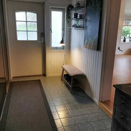 Large Single-family Of 190 Sqm With Private Electric Parking Feriehus *